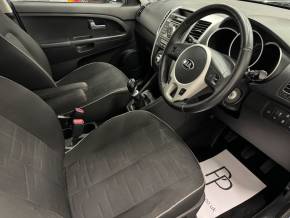 KIA VENGA 2013 (13) at Phil Presswood Specialist Cars Brigg