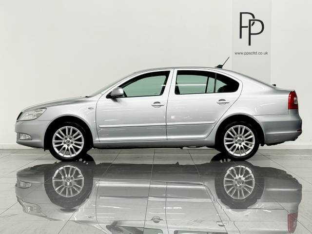 2011 Skoda Octavia 2.0 TDI CR Laurin + Klement 5dr