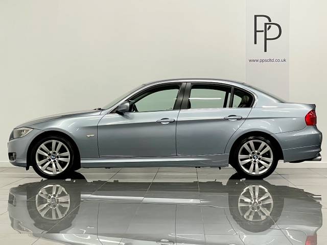 2010 BMW 3 Series 3.0 325i SE 4dr