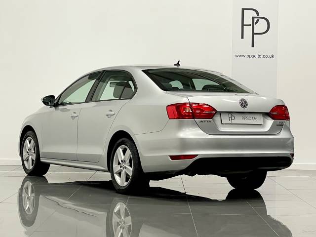 2012 Volkswagen Jetta 1.6 TDI CR Bluemotion Tech SE 4dr DSG