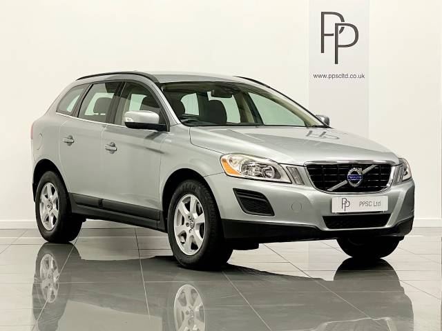 Volvo XC60 2.4 D5 [205] SE 5dr AWD Geartronic Estate Diesel Metallic Silver