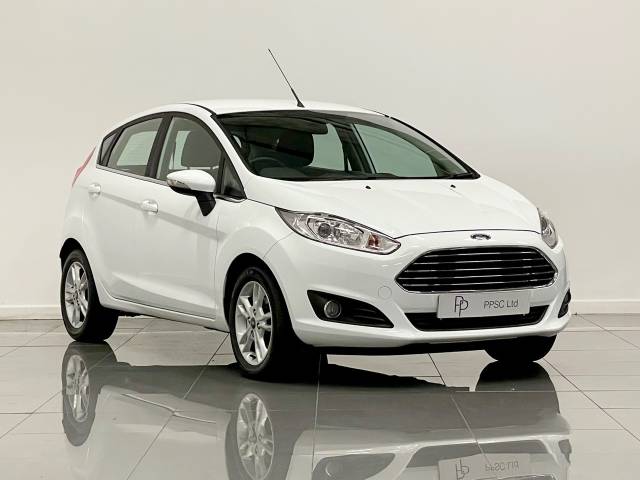 Ford Fiesta 1.0 EcoBoost Zetec 5dr Powershift Hatchback Petrol Polar White