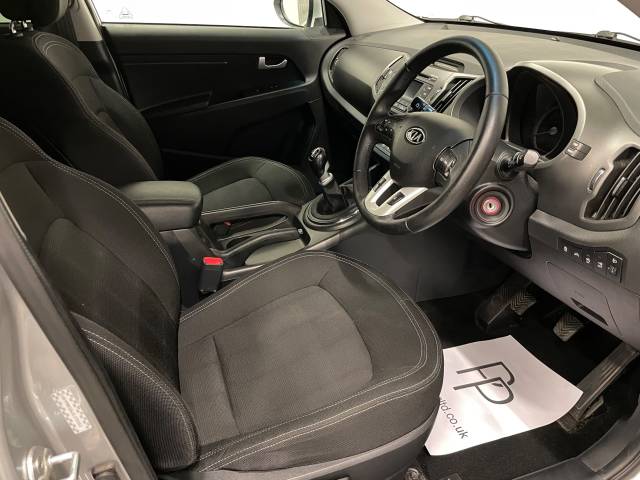 Kia Sportage 1.7 CRDi ISG 1 5dr Estate Diesel Metallic Silver