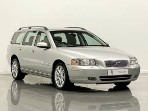 VOLVO V70 2006 (56) at Phil Presswood Specialist Cars Brigg