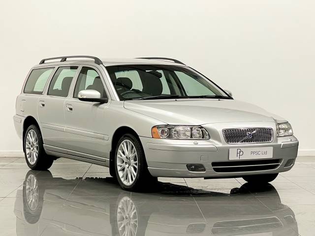 Volvo V70 2.4 D5 AWD Sport 5dr [185] Estate Diesel Silver