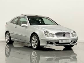 MERCEDES-BENZ C CLASS 2006 (56) at Phil Presswood Specialist Cars Brigg