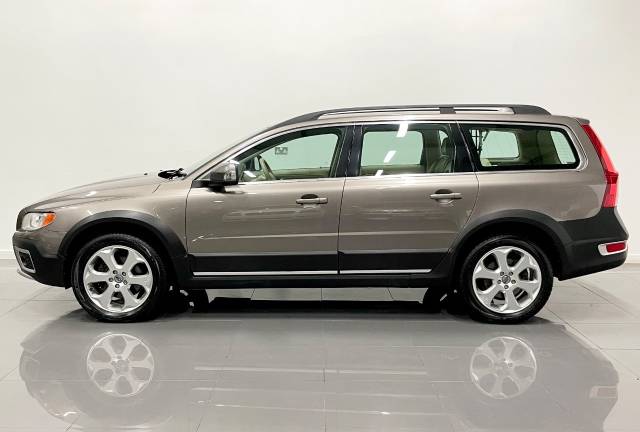 2010 Volvo XC70 2.4 D5 [205] SE Lux 5dr Geartronic [Sat Nav]