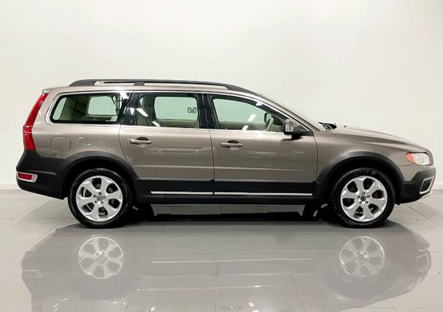 2010 Volvo XC70 2.4 D5 [205] SE Lux 5dr Geartronic [Sat Nav]