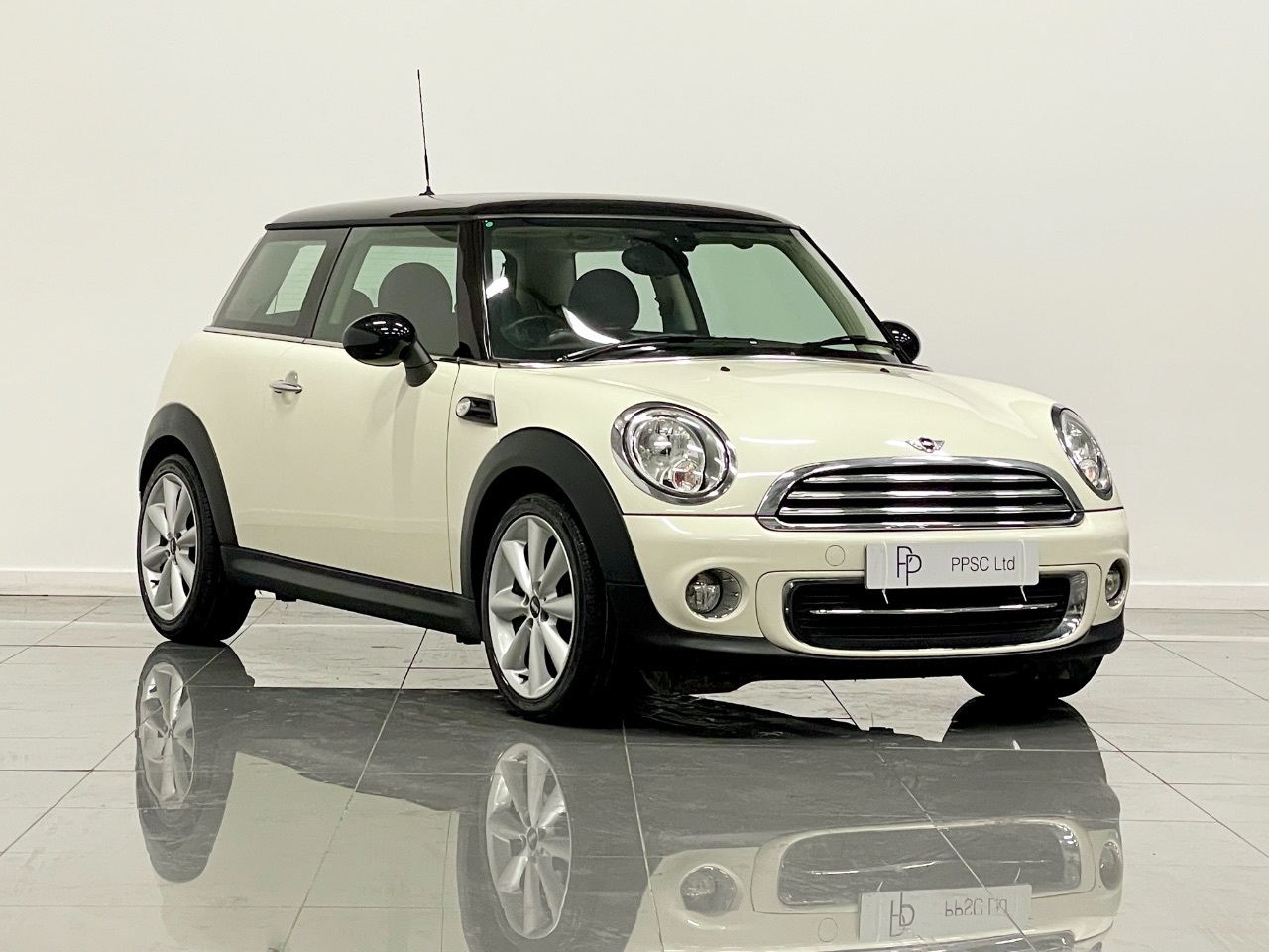 2012 Mini Hatchback