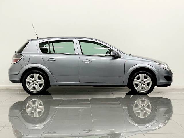 2011 Vauxhall Astra 1.6i 16V Active [115] 5dr