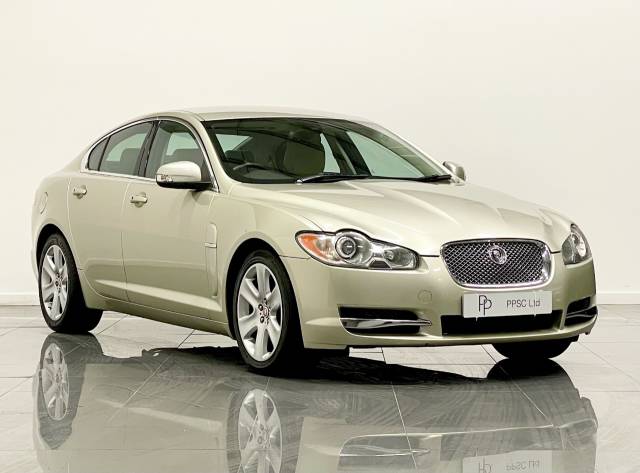 Jaguar XF 2.7d Premium Luxury 4dr Auto Saloon Diesel Champagne Gold