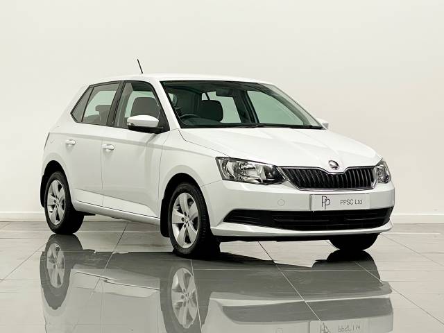 Skoda Fabia 1.2 TSI SE 5dr DSG Hatchback Petrol White