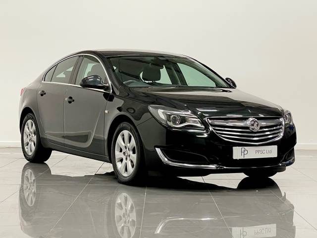 Vauxhall Insignia 2.0 CDTi [140] ecoFLEX Tech Line 5dr [Start Stop] Hatchback Diesel Metallic Black