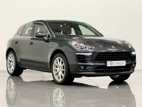 PORSCHE MACAN 2016 (66) at Phil Presswood Specialist Cars Brigg