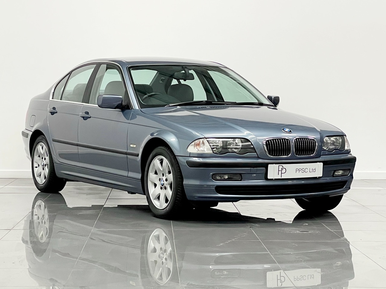 2000 BMW 323