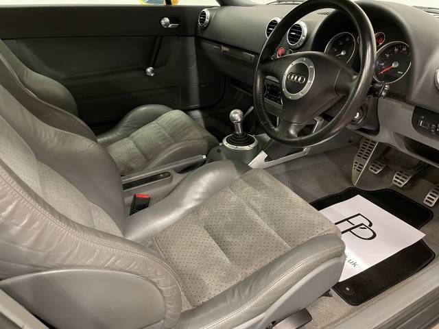 2002 Audi TT 1.8 T Quattro 2dr [225]