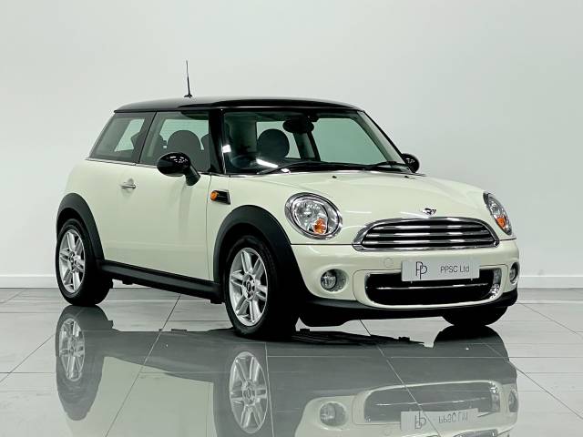 Mini Hatchback 1.6 Cooper D [Chili] 3dr Hatchback Diesel Pepper White