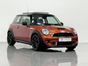 MINI HATCHBACK 2012 (12) at Phil Presswood Specialist Cars Brigg