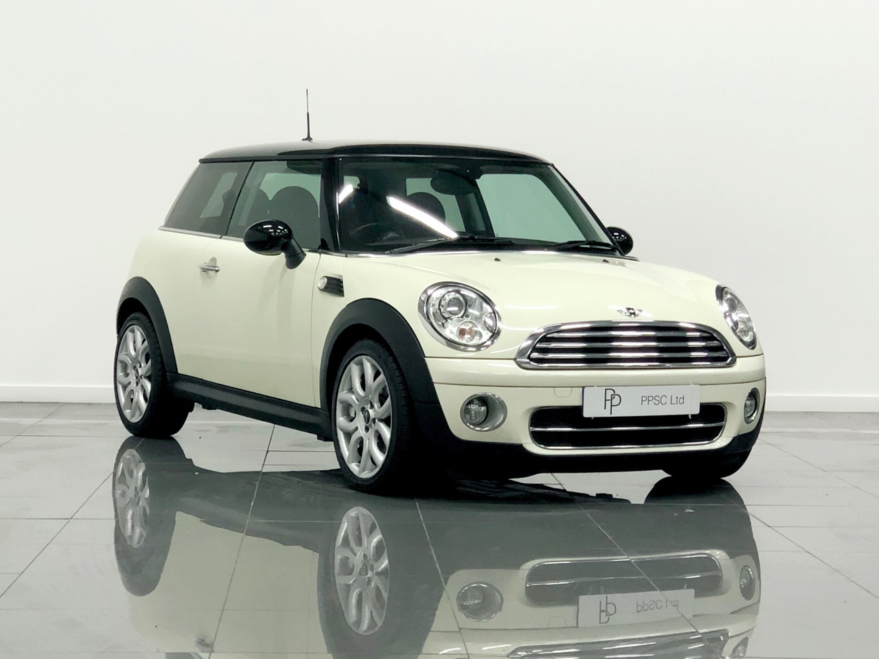 2009 Mini Hatchback