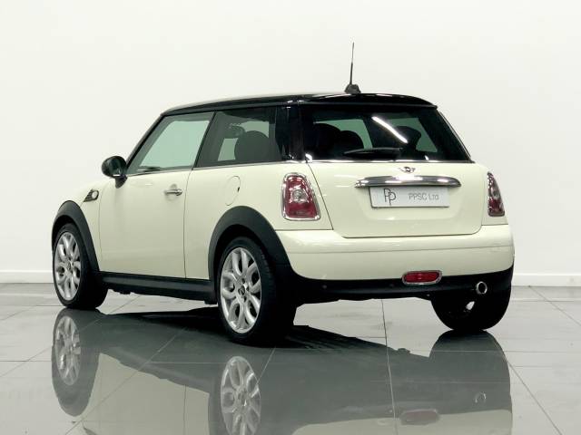 2009 Mini Hatchback 1.6 Cooper D 3dr Auto