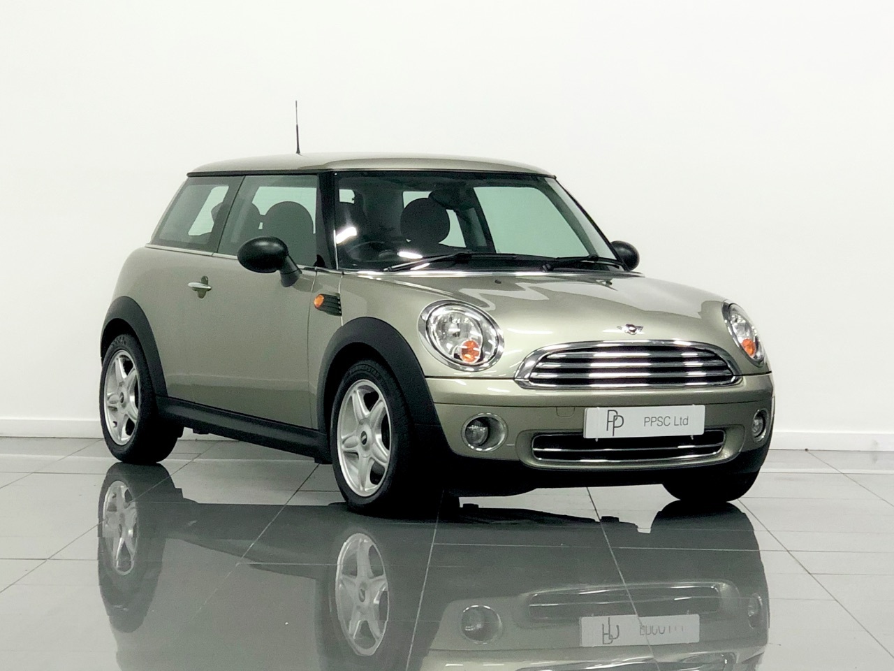 2010 Mini Hatchback