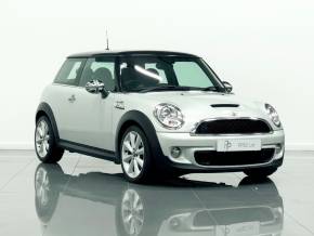 MINI HATCHBACK 2013 (13) at Phil Presswood Specialist Cars Brigg