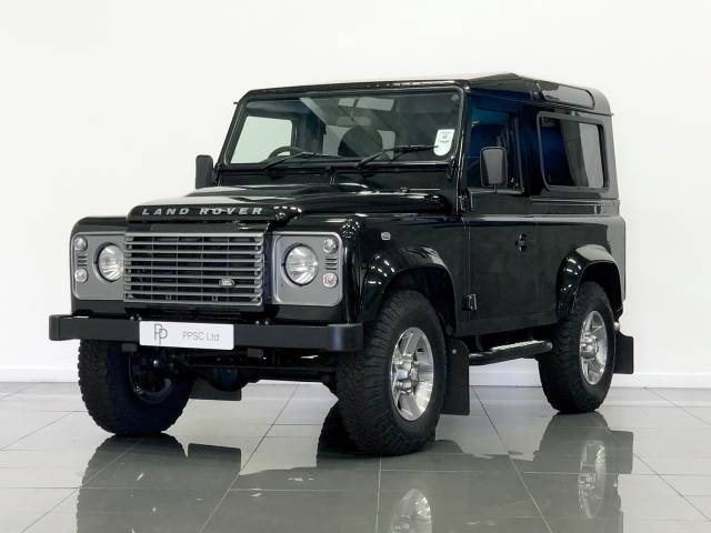 Land Rover Defender XS Station Wagon TDCi [2.2] Four Wheel Drive Diesel Black