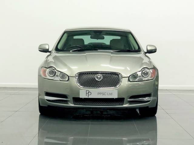 2011 Jaguar XF 3.0d V6 Luxury 4dr Auto