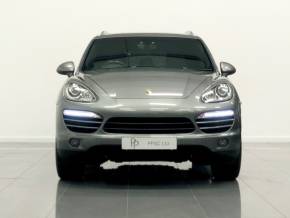 PORSCHE CAYENNE 2012 (12) at Phil Presswood Specialist Cars Brigg