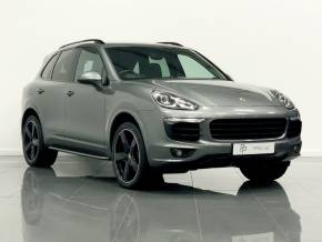 PORSCHE CAYENNE 2016 (16) at Phil Presswood Specialist Cars Brigg