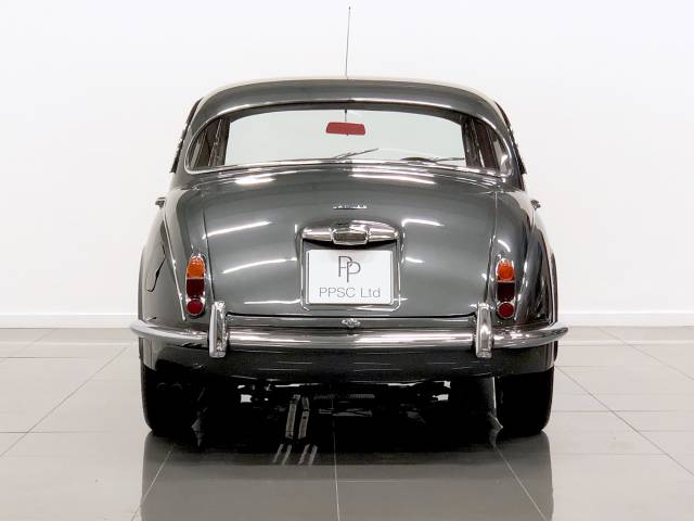 1967 Jaguar Mark II 3.4