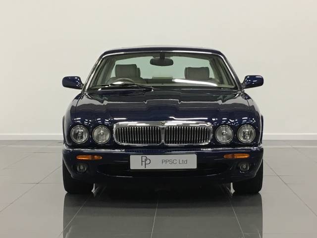 2000 Jaguar V8 Xj Series 4.0 Sovereign LWB 4dr Auto