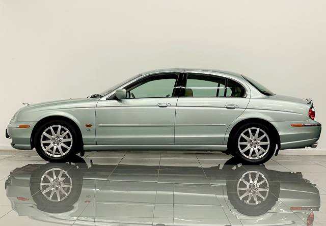 2000 Jaguar S-Type 3.0 V6 4dr