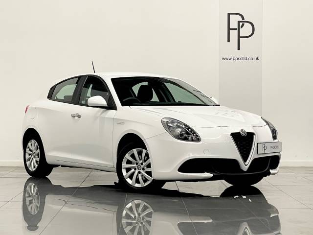 Alfa Romeo Giulietta 1.4 TB 5dr Hatchback Petrol White