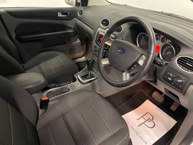 2010 Ford Focus 1.6 Titanium 5dr Auto