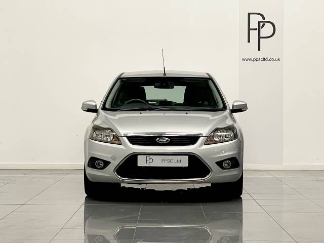 2010 Ford Focus 1.6 Titanium 5dr Auto