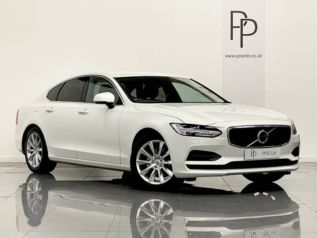 Volvo S90 2.0 D4 Momentum 4dr Geartronic Saloon Diesel White