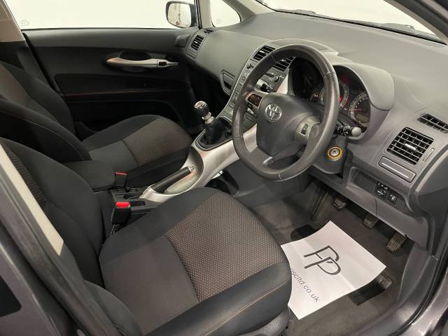 2011 Toyota Auris 1.6 V-Matic SR 5dr